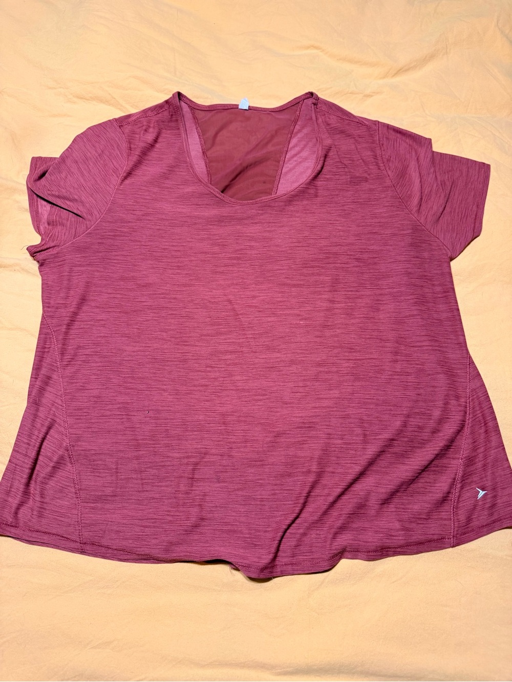 Old Navy Short Sleeve Active Tee in BRICK Color